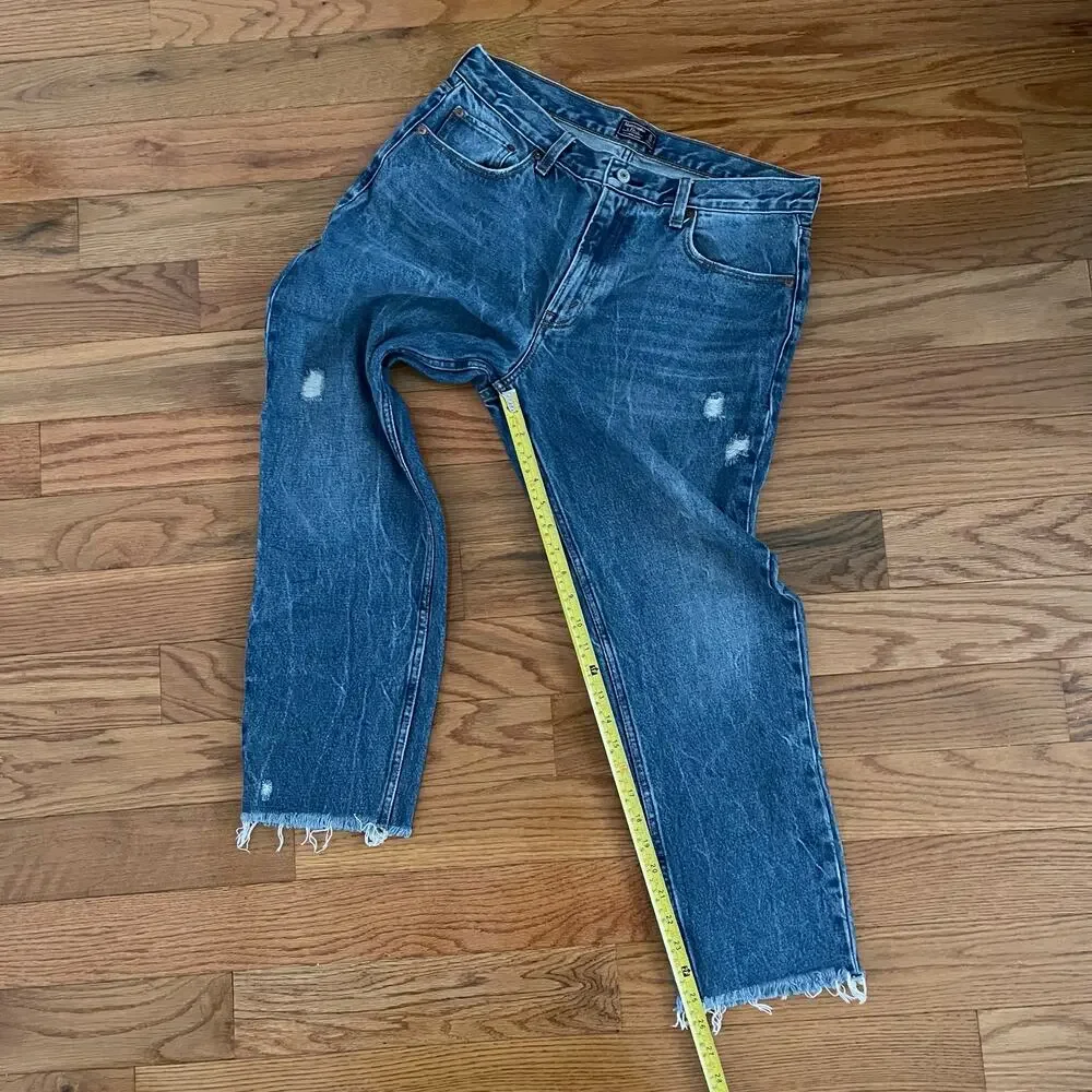 Abercrombie & Fitch details brand